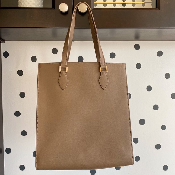 Danier Leather Shoulder Bag - Picture 2 of 8